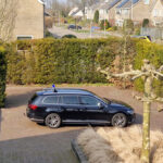 Een dag vol mijlpalen: mijn eerste autorijles (en weer een prik!)